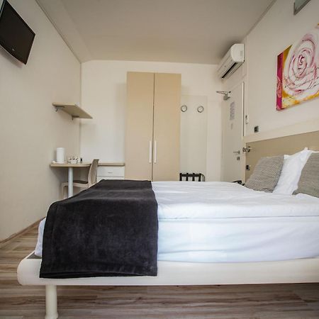 נאגו Hotel Villa Alberta מראה חיצוני תמונה