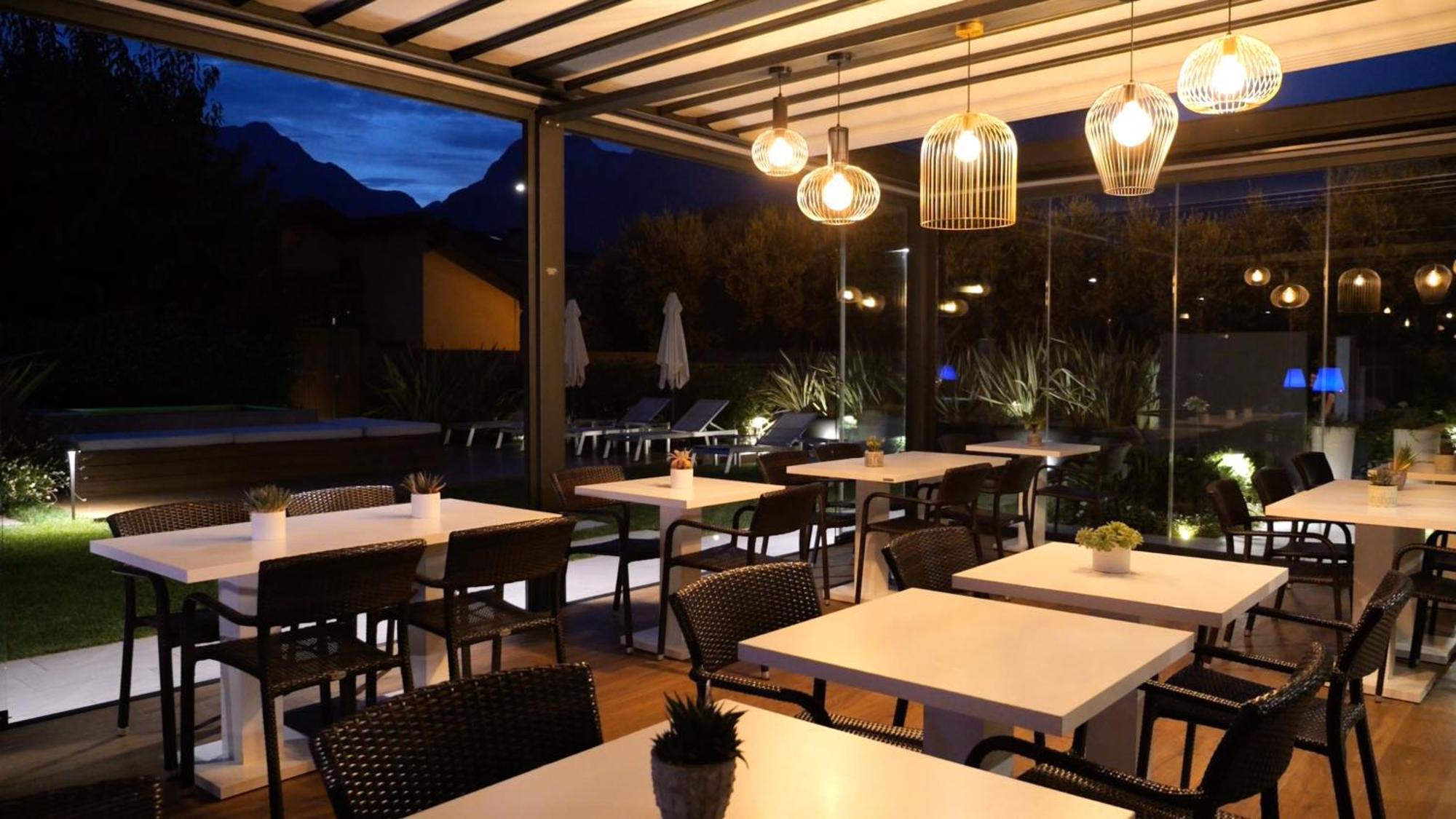 נאגו Hotel Villa Alberta מראה חיצוני תמונה